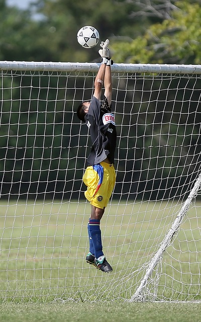 以微弱优势 以微弱优势